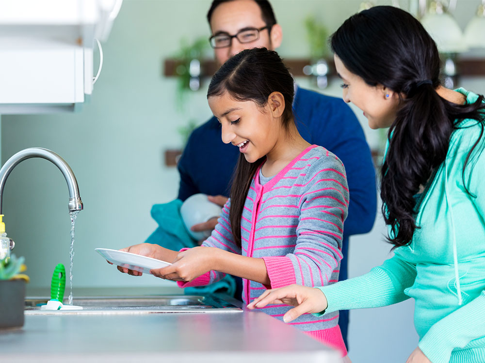 Simplify Your Daily Routine with Expert Domestic Helpers for Family Support